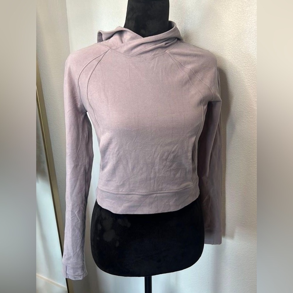 Lululemon Cropped hoodie